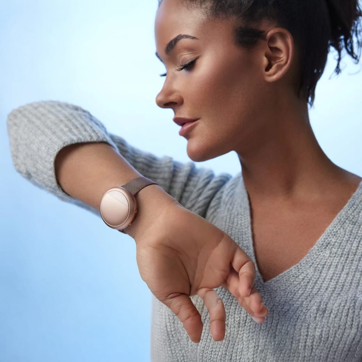 Embr Wave 2 Band Personal Cooling & Warming Wearable Device